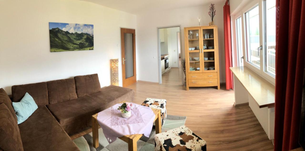 Walli Laterns - Ski Und Bergvergnuegen Direkt Vor Der Haustuer Extérieur photo